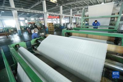 山东即墨 科技篷布闯市场，涂膜技术引领产业升级